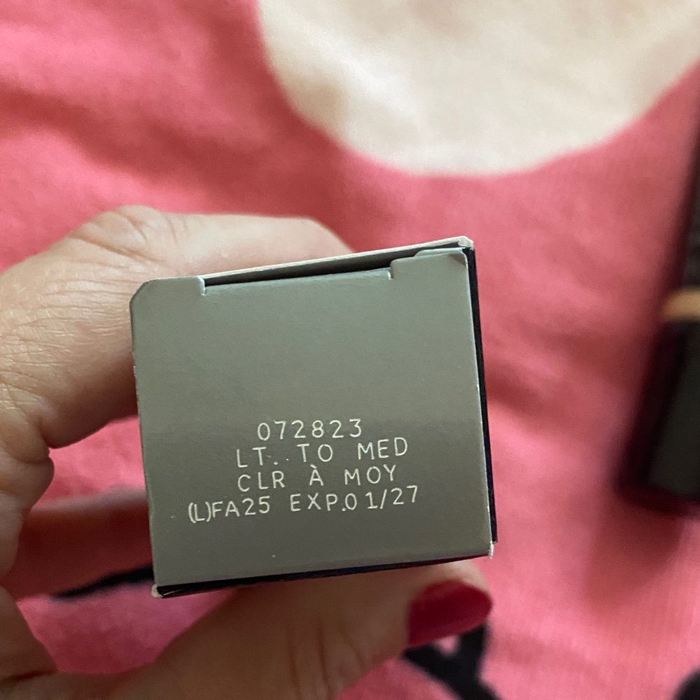 Mary Kay CC Cream - Natural Beige - Picture 2 of 4